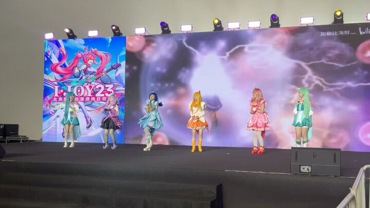 คอนเสิร์ตมังฮวา Beijing ijoy23 โชว์เพลงธีม "รหัสแห่งจักรราศี" และ "บาราบารา แม่มดน้อย" ต่อเนื่อง