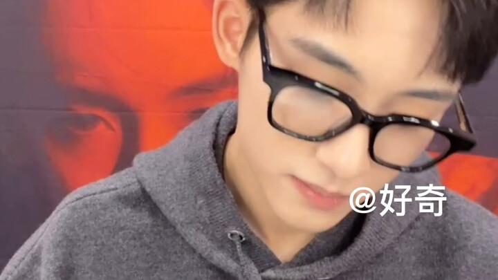 [WinWin Book Signing] How Can Anyone Have Such Absurd Mishearing?