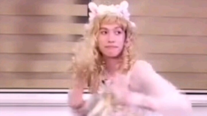 لين مو يشارك في تسريب التصوير المباشر لأغنية جينغ الرئيسية (كذب