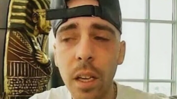 "Người bạn gái đã chết đột nhiên bắt đầu tấn công tôi"