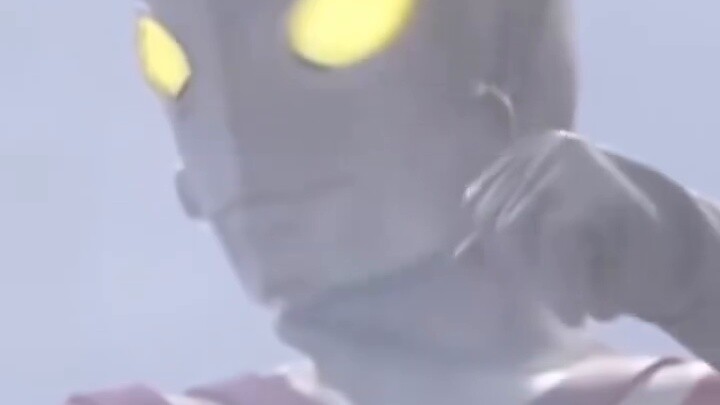 Ultraman Ace melawan Penyihir Keputusasaan