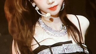 ไอดอลจะหันกลับมามองหรือไม่ จะทักทายหรือเปล่า จริงๆ แล้วขึ้นอยู่กับตัวเธอเอง ความจริงใจของไอดอลแบบนี้