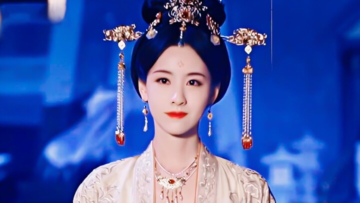 Vợ yêu mồ hôi đầm đìa rồi nhỉ! Lần này cô ấy thực sự dấn thân vào chốn quyền mưu rồi!