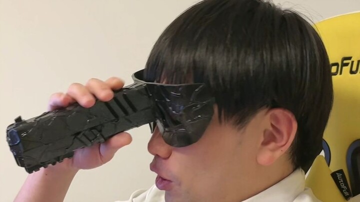 Different People Watch "My Dress-Up Darling" 2