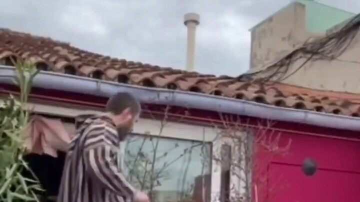 The American Cao Cao is here. How can a family have two masters? My one-minute documentary "The Head
