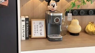 Details that ensure this sideboard—copied 800 times—never falls flat! Dimensions included.