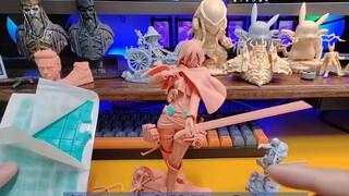 Membuat patung di rumah: pencetakan 3D model Mikasa Ackerman, termasuk gambar pengawetan cahaya berk
