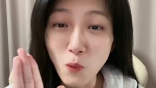 [บิงซินตัวน้อย] บิงซินตัวน้อยโดนเพื่อนร่วมห้องผู้ชายหลอกเพราะกินอาหารนอกบ้านตอนดึก! ผู้ชายคนนี้ดูเหม