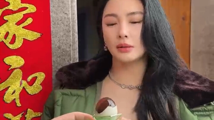 Chị làm sao mà phát hiện ra cái ngách này vậy, vừa độc lạ lại vừa điên rồ quá #Trương Vũ Kỳ