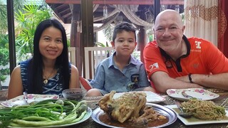 Steamed Chicken with Herbs  Bamboo Salad ไก่นึ่งหอมๆ ซุปหน่อไม้ ฝรั่งหยุมๆ