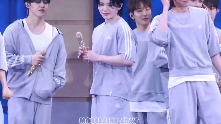 这么有感觉的快步好久没看了！ς(>‿<.) | Cr: madeleine love