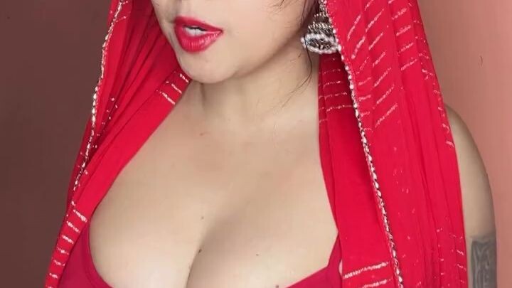 DESI BHABI KA JALWA