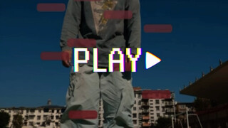 Dancing Rush E to the beat of House music is just like playing Rhythm Master!