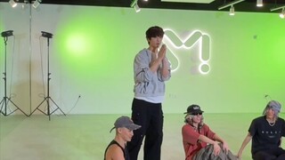 【NCT DREAM】Behind the scenes : #志晟 surprised the members at the #BTTF舞蹈挑战 class!