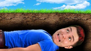 In diesem GENIALEN Horror Game bist du LEBENDIG BEGRABEN