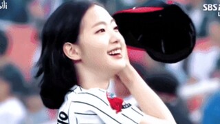 Họ đã đóng góp bao nhiêu bức ảnh thần thánh trong lễ khai mạc bóng chày?