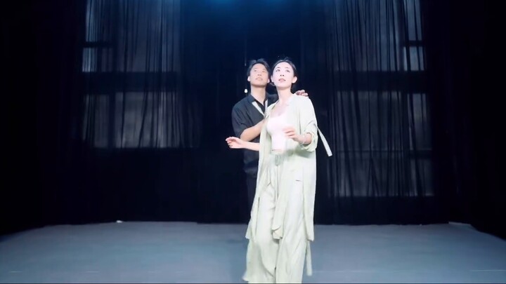 It turns out that the boundless seabed starry sky is a dark and deep cage. She disappeared. "Cage" #