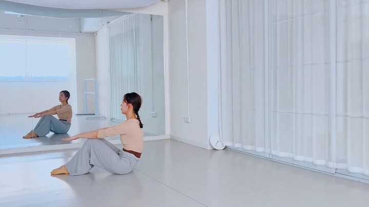 Binbin follows [6min Dancer Core Training 1] to improve core strength
