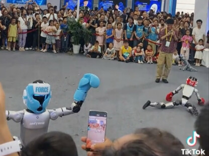 Gak tahan lagi, pertarungan robot Yushu!