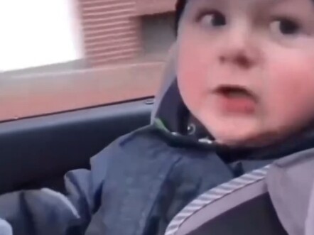 This adorable kid defines traffic lights—and they’re so worried about their dad!