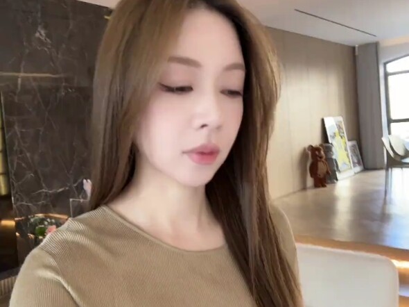 Powerful Bestie Challenges 30 Days to Help Her BFF Heal from Heartbreak