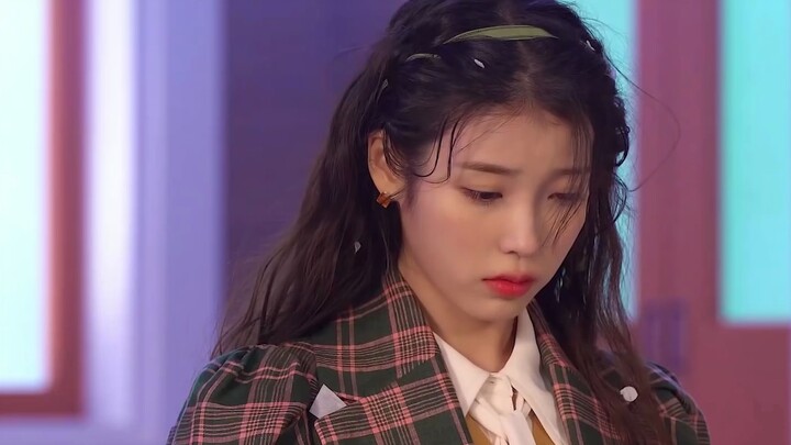 [IU] Finally figured out why she’s called the “Nation’s Little Sister”!