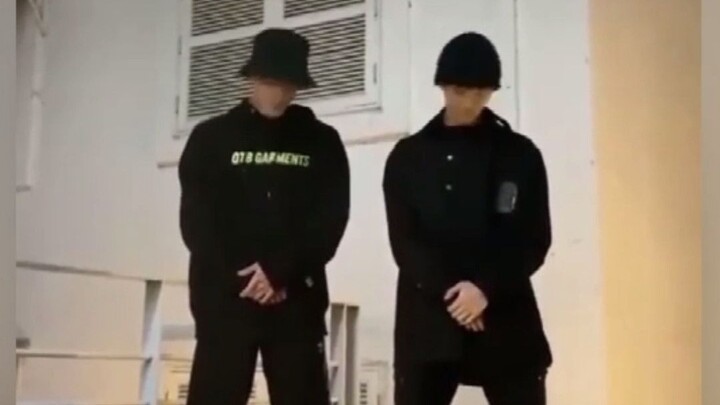 الراقص مارك يعمل بنشاط [إن سي تي/لي مارك # رقص] «رقص» قطعة.02