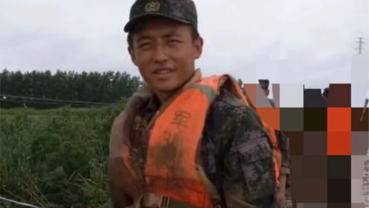 当八年前的一个愣头青年从校园走向军营，命运的齿轮开始转动。。。