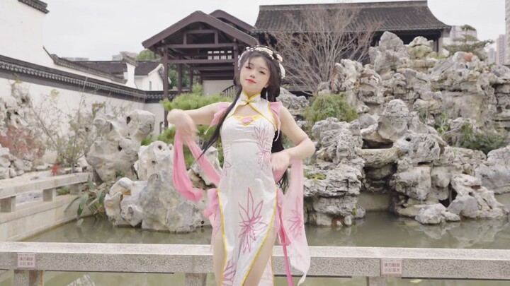 من يستطيع أن يرفض فتاة ترتدي السالوار الصيني بساقين طويلتين؟ ذكريات الثقافة الصينية "لوه هوا تشينغ" 