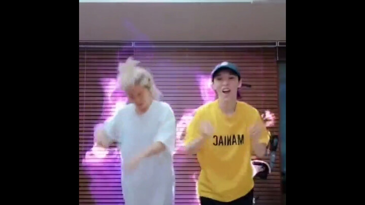 «ريويه» العاشقان الكريهان بدآ في التفاخر، لقد أذهلني ذلك حقًا