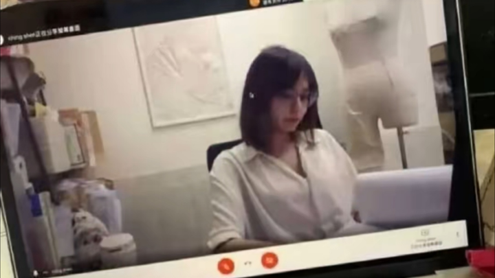 只是在上网课哦~
