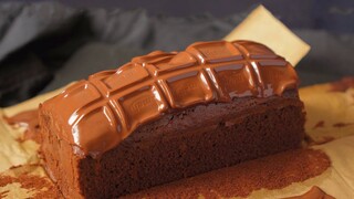 Kue cokelat yang begitu kaya dan lembut, nggak mau coba sepotong?