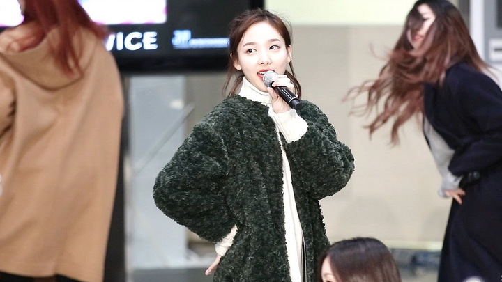 【1080】161227 การแสดงการกุศลของโรงพยาบาล Samsung Twice Cheer Up NAYEON Nayeon Straight Shot