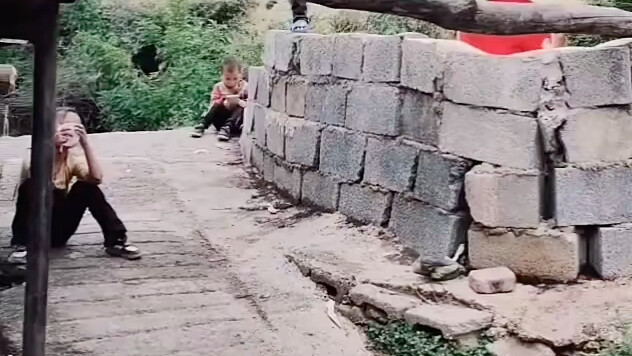 “Cậu Bé Bakugan”