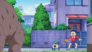 大雄用进化退化光线枪把雄爸变成了外星人