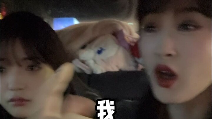 Đủ rồi, tôi nói là đủ rồi! Làm ơn đối xử tử tế với ông lão ngoài hai mươi tuổi chút đi!