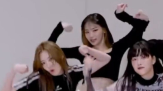 Dance Savior‖"Antifragile" Comprehensive Mirror Straight Shot