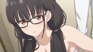 “笨蛋，让你夸夸泳装不是身材！”