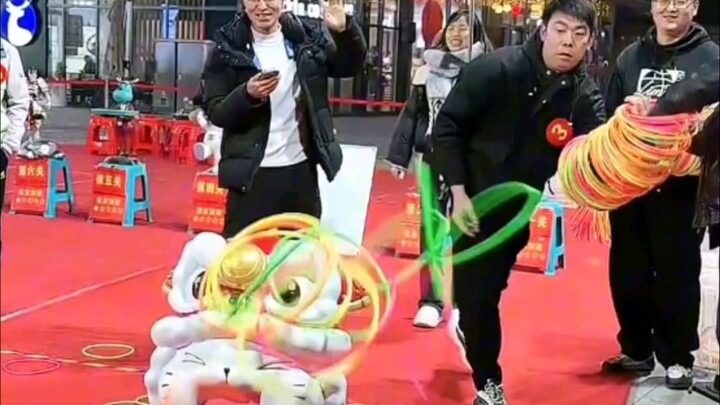 Melempar begitu banyak sekaligus memang sangat menyenangkan, ya