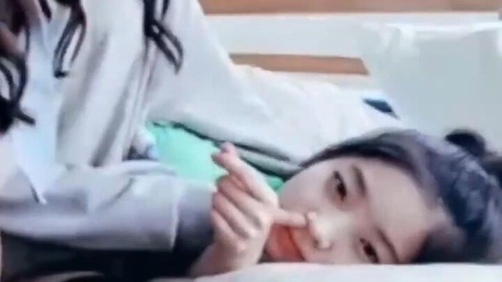 【TWICE】هوس العضوات بفتحات الأنف الشبيهة بالتووفو