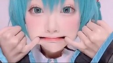CUTE MIKU COSPLAY