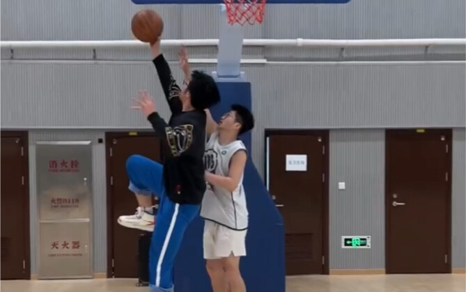 These days, if you’re a Gen Z and don’t have any fancy tricks, you wouldn’t even dare step onto the 