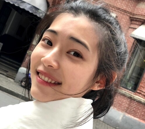 Zhong Chenyao dari Universitas Hua Dong untuk Ilmu Hukum [Zheng Ziyan] [Zhong Chenyao]