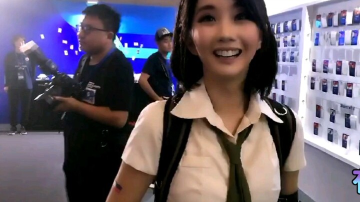 想搭讪Cos小姐姐,然后裂开了！