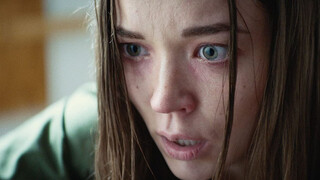 原以为只是纯粹的惊悚恐怖片，没想到导演要讨论的话题格局很大《夺命公寓》