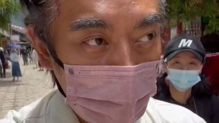 Actor Chen Long Celebrates His 47th Birthday in Yunnan: He Braided His Hair in Baisha Ancient Town a