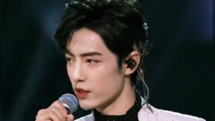 Xiao Zhan/Saudara Zhan adalah bayi air, dan fisiknya yang mudah berkeringat sungguh luar biasa