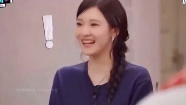 ปีใหม่นี้ หนิงอี้จั๋วยังคงโด่งดังด้วยเสียงอันยอดเยี่ยมของเธอต่อไป