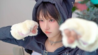 或许你还记得超级酷乐猫吗？超元气地唱了主题曲《ぐるぐるクロちゃん》