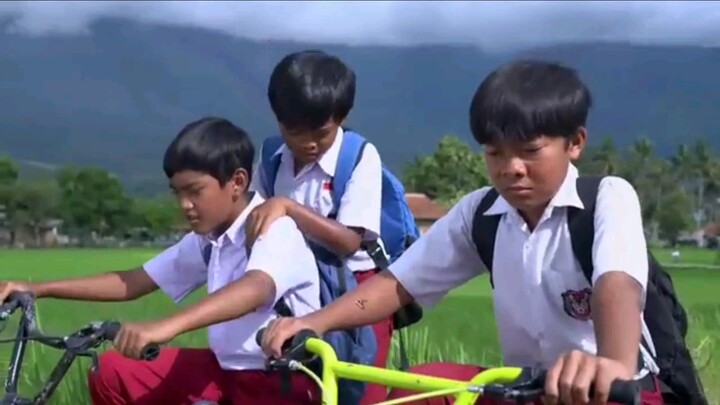 Layangan Terbang Episode 09